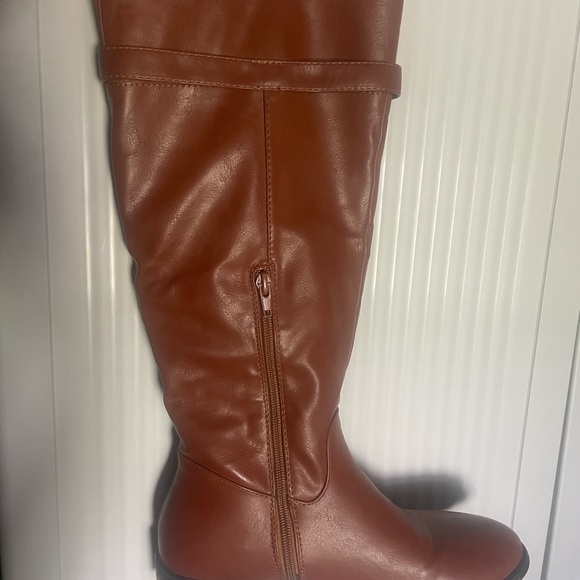 Brown Leather Women's Boots - Picture 4 of 7